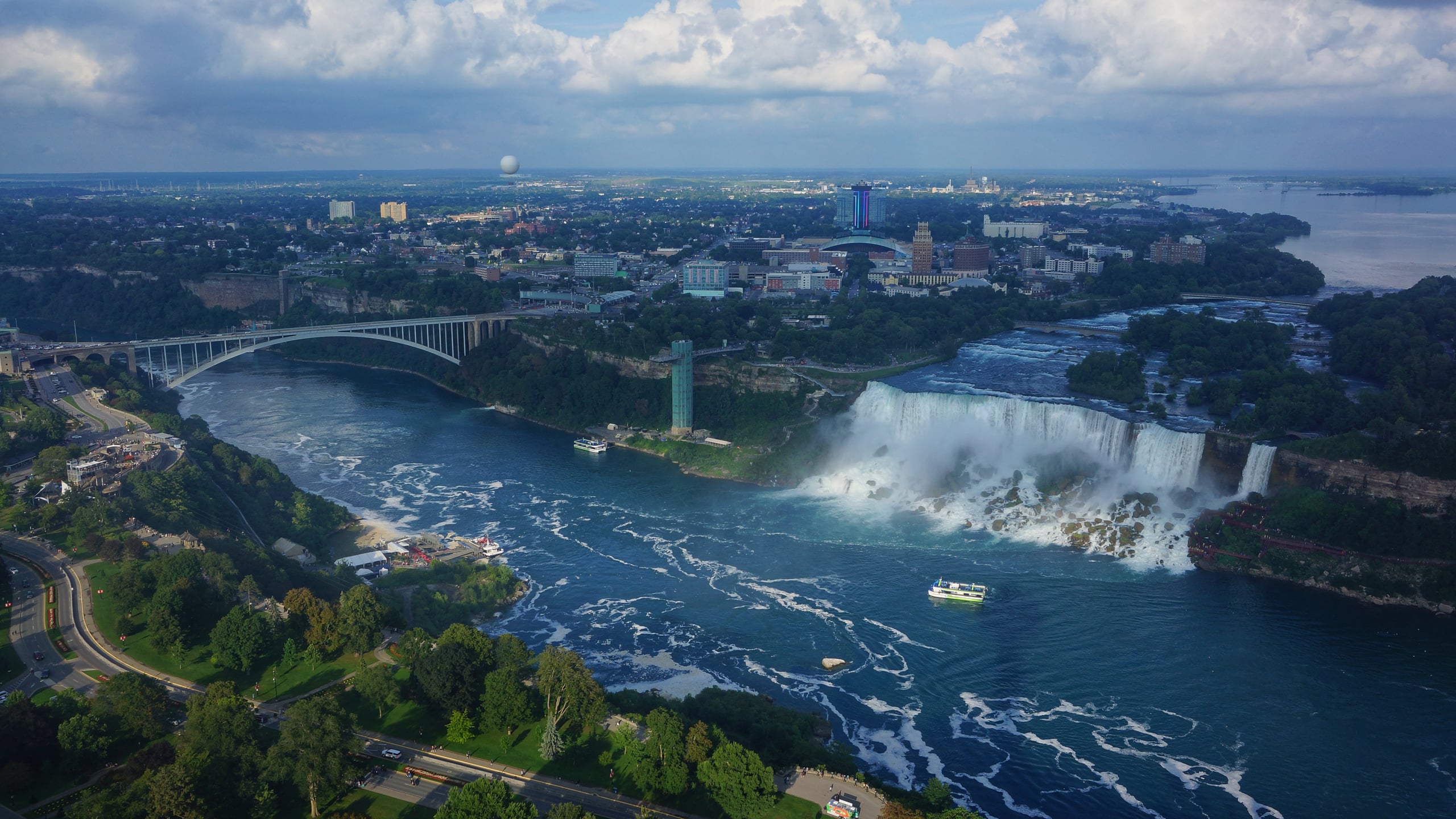 American Falls overlook at Niagara Falls